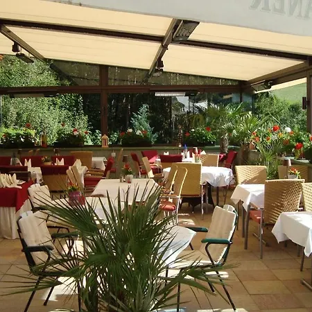 Laendenhof Superior Otel